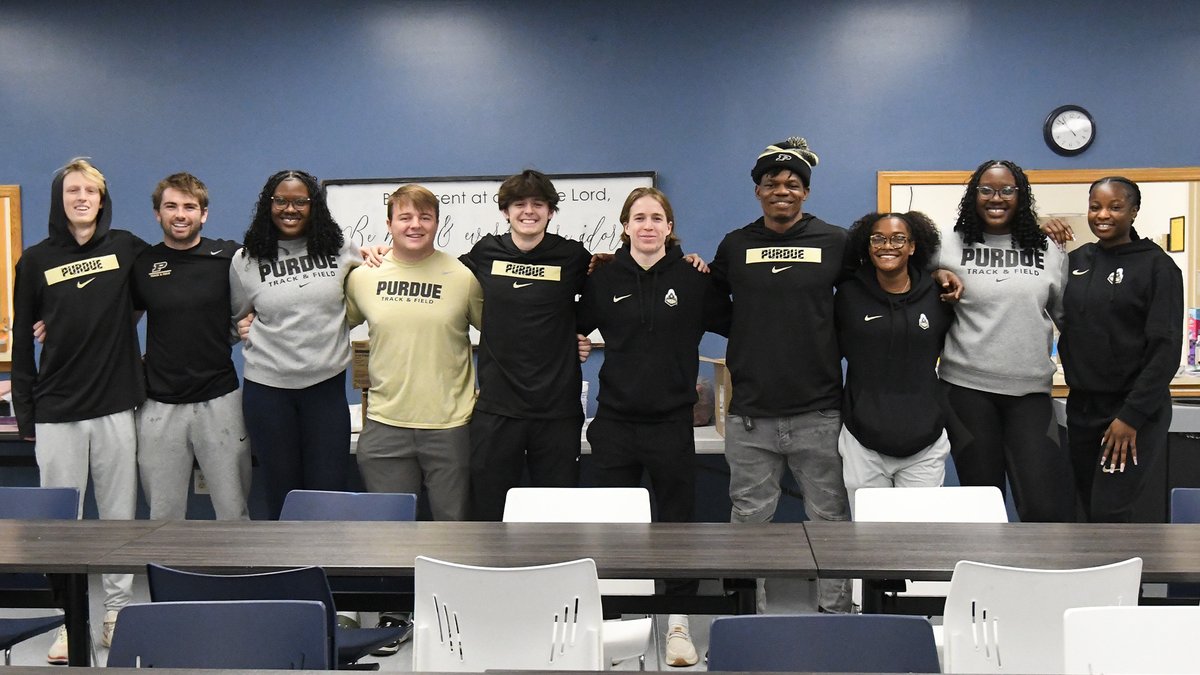 PurdueTrackXC's tweet photo. Giving back during the holiday season 🫶

It was a pleasure to help out this entire week at the Salvation Army in Lafayette 🎁 https://t.co/d7cCOTMKcE