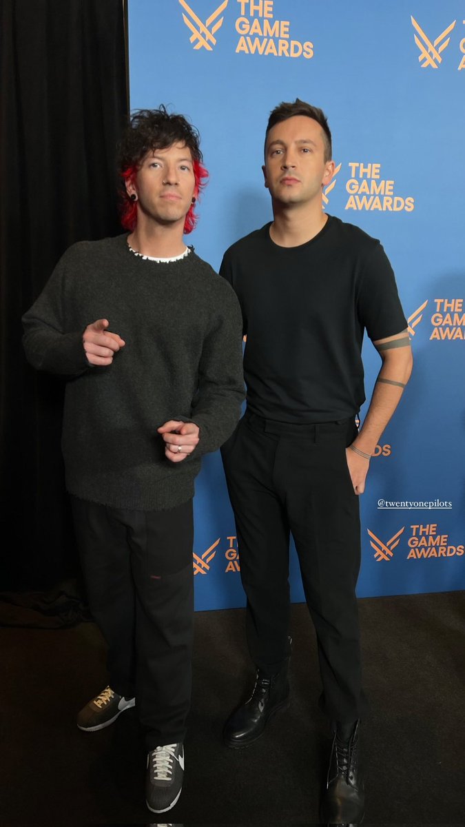 PastaClique's tweet photo. Vi ricordiamo che questa notte i twenty one pilots si esibiranno durante i #GameAwards2024 !!! https://t.co/mBaqWe4MxY