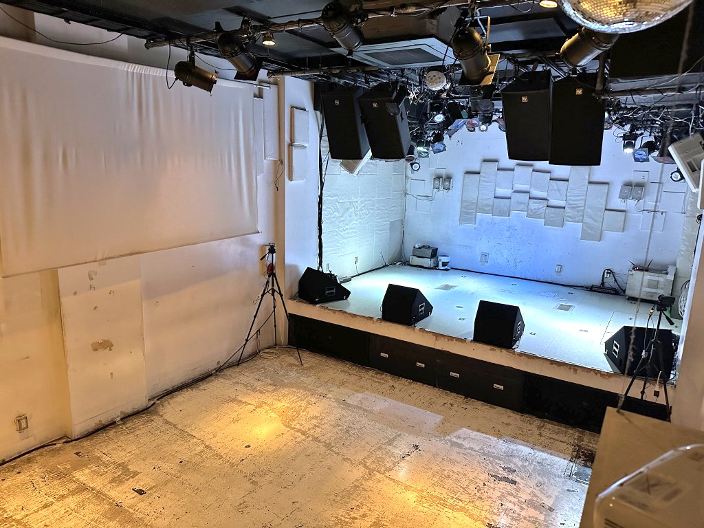 THE_IDOL_note's tweet photo. 昨日(13日)の現場＼( ´･ω･`)┐しゅたっ

#FREEDOM10 
#DANCEFORWHAT2024 
@ #下北沢MOSAiC

#STRAWBERRYFEATHERSTAR 見に行って来たよぉ。

新曲良かったなぁ
(*´○`)o¶きーみーだけを信じてぇ～♪
そっちじゃない( 　'-' )ノ)`-' )ぺし

ALT(代替)も記載してます。 https://t.co/DIYnp2LslF