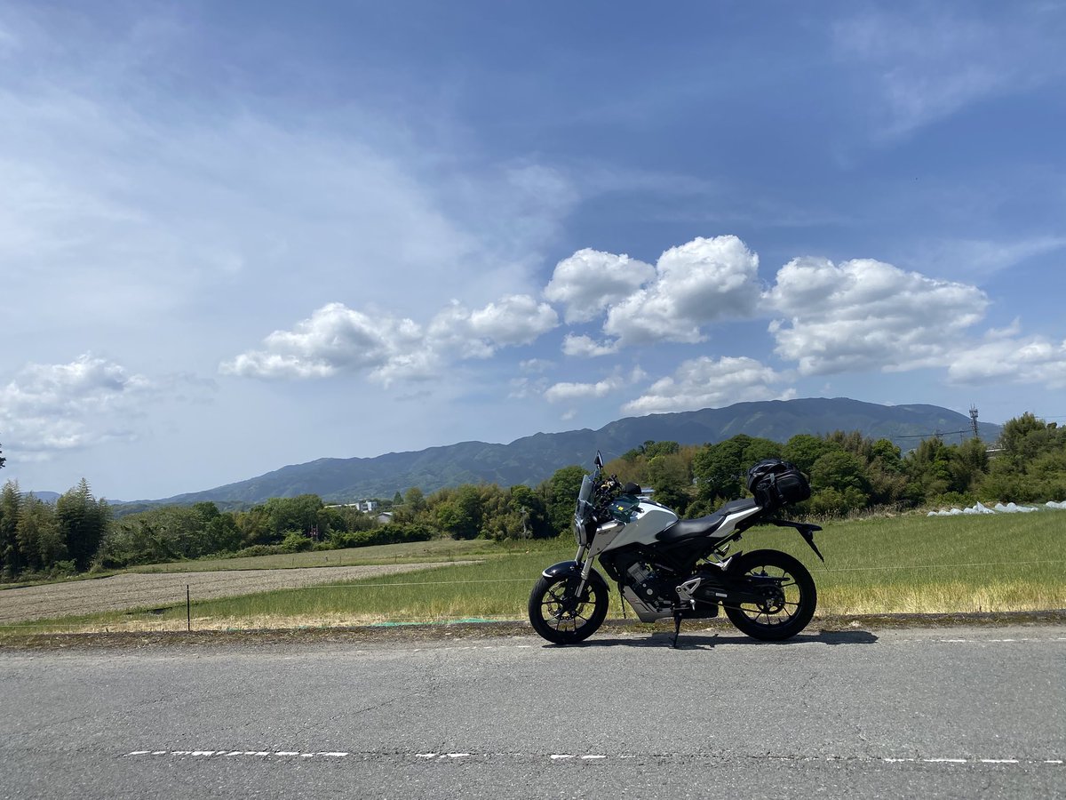 ffsarami's tweet photo. #愛車のボディーカラー名を教えて
パールメタロイドホワイト
#NHA96
#jc79
#cb125r https://t.co/tYsCe3Y2Rl