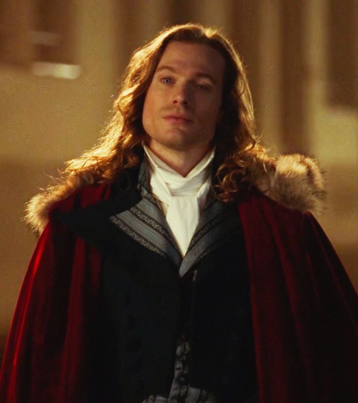 SamReidFans27_'s tweet photo. #Newprofilepic:) perfect for Christmas season cause of the red coat :) https://t.co/m0braP8Ucs