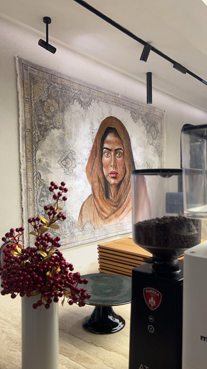 WJaidy's tweet photo. رسمتي ع السجاد كوف فرع صامطة@cove_sa 
#art #cove #كوف https://t.co/mtCIao2H1W