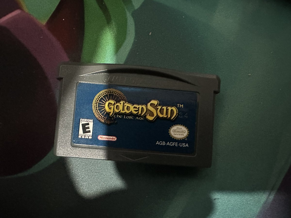 erockexe's tweet image. Lo conseguí en un muy buen estado #retogaming #nintento #gba #goldensun #coleccionista
