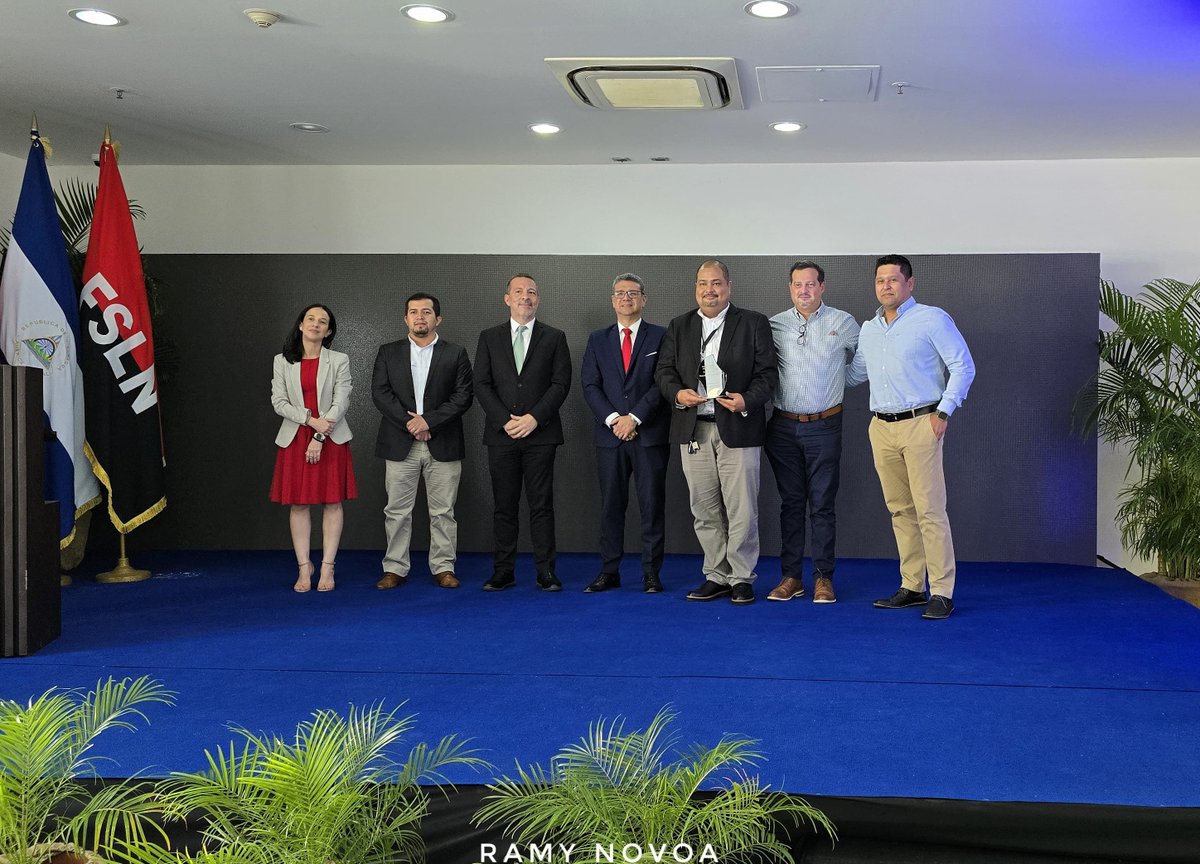 db_nicaragua's tweet photo. 1/4 🏆🇳🇮 #MIFIC entregó el Premio Nacional al Exportador 2024 en el Centro de Convenciones Olof Palme, destacando a empresas que fortalecen la economía nacional a través de la exportación. 🌍✈️

📍#OrgulloNacional 
📍#4519LaPatriaLaRevolución https://t.co/TCeY2PbUxT