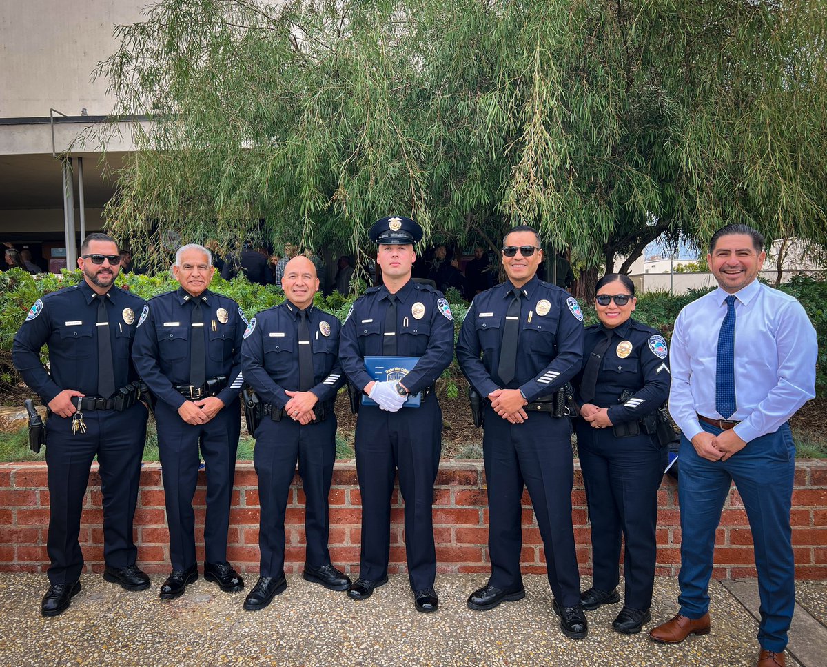 Please join us in congratulating Officer. M. Ferreira who graduated today from the Golden West College Police Academy #Class173. 👏

We look forward to having you on our team and helping keep our community safe. 😊

#BellGardens #BellGardensPD #congratulations #graduation