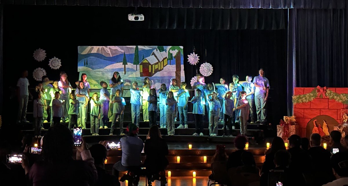 5th grade Lyrical Leopards sounded beautiful tonight!  Thank you to the students, parents and our amazing special’s teachers!  Mr. Minuto and Ms. Brown well done!!! <a href="/OLE_Leopards/">Leonard Elementary</a>