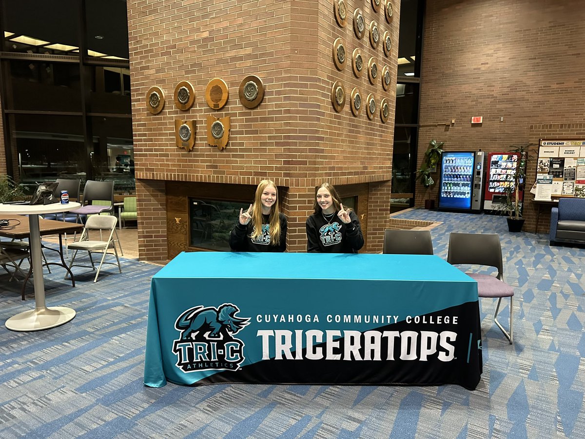 Jayli_Wilt's tweet photo. Officially Committed!🩵🦕 #rolltops @triC_softball https://t.co/TwC4s2Ei12