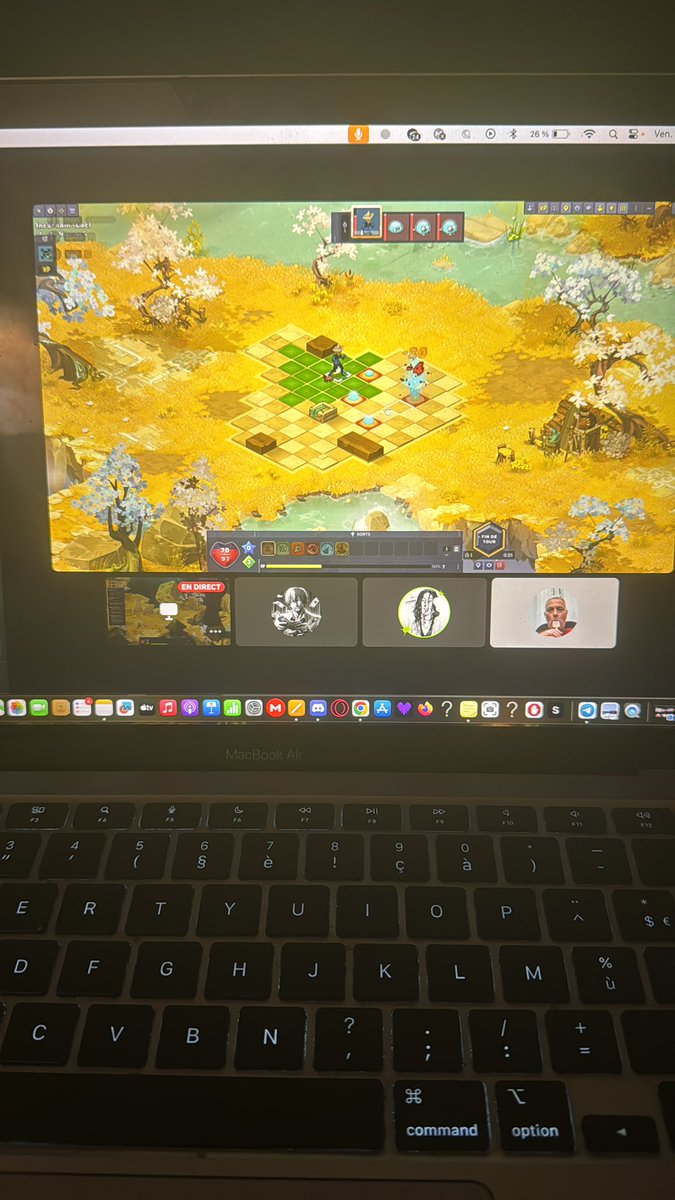 SanjiWSM's tweet photo. 2h du sbah

@onori01 et @Binkszoo3 qui s’enculent à dofus en stream, c’est donc ça la vie de cryptobro ? https://t.co/WO6C3rWjoz