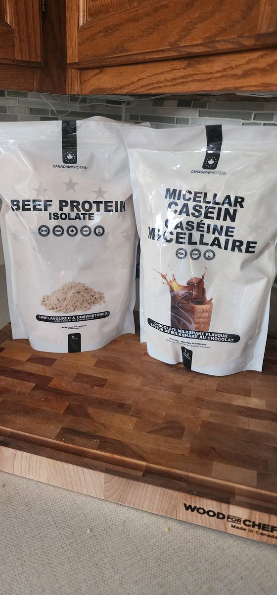 Ian__lifts's tweet photo. Stopped by Canadian Protein HQ for some goodies 💪
@CanadianProtein 
#protein #proteinpowder #canada
#CanadianProtein #gains #gym #fitness #diet #nutrition #wellness #health #weightloss #musclesandbrains https://t.co/c6TBulDBwR