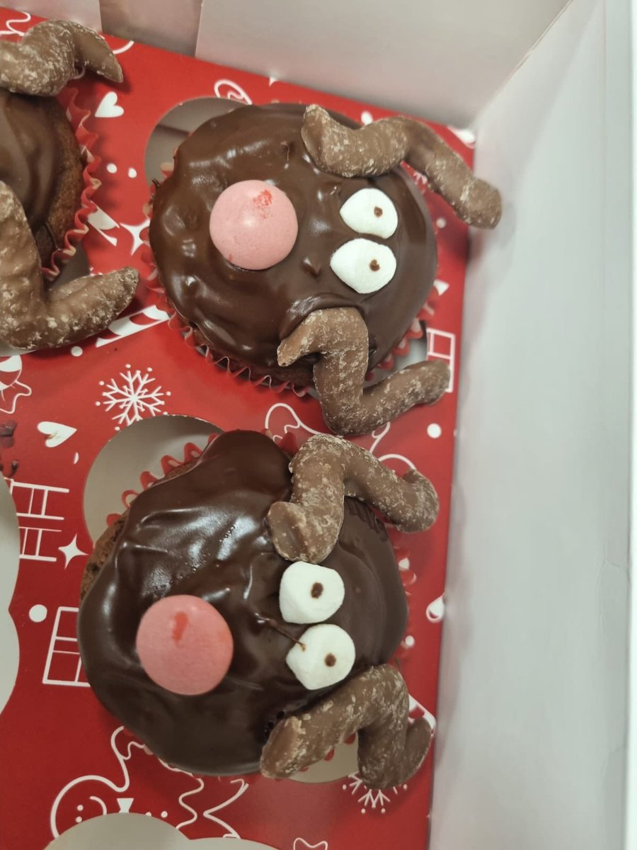 lauradthe1st's tweet photo. Every year the #wehscp in St. Mary’s buy a gift based on what they think a colleague would have liked when they were a child. All gifts are donated to a children’s charity! Its the best tradition and of course there’s cake👏🏼🎄 https://t.co/GJCAusi6P0