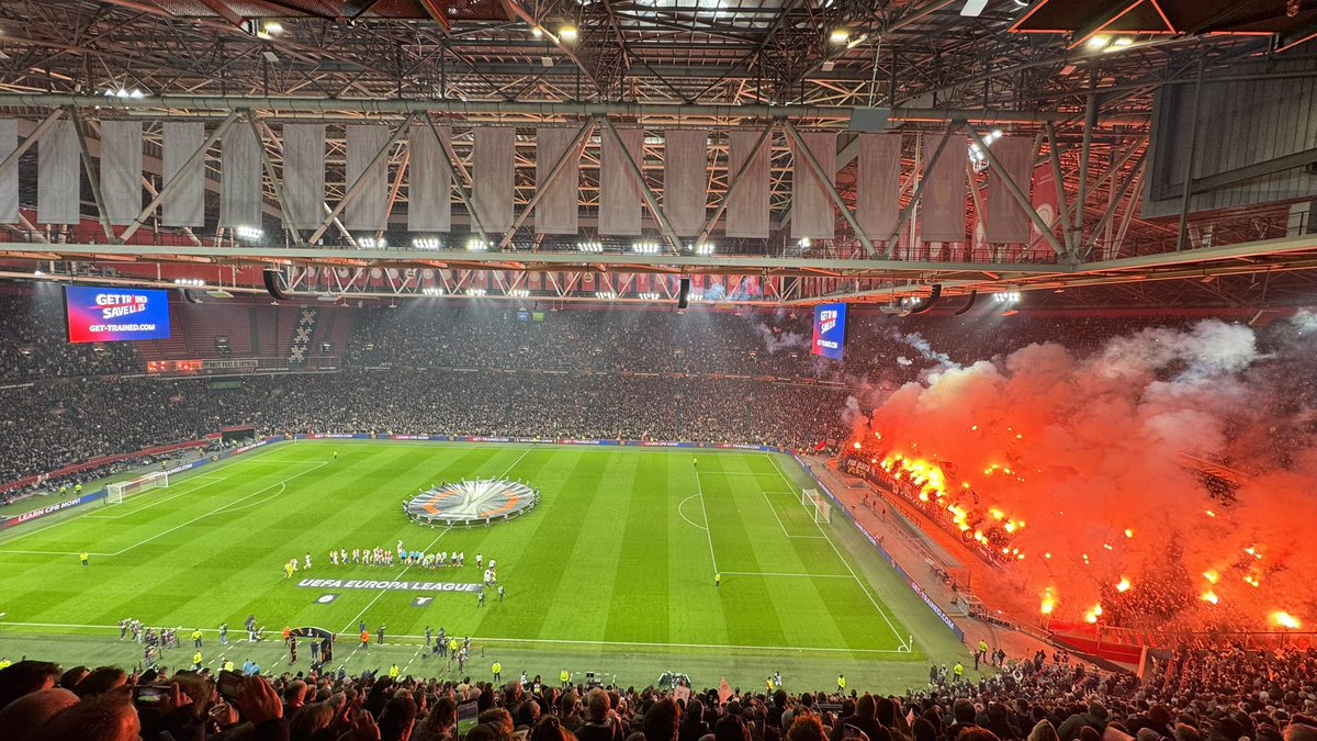 RobertBlaszczak's tweet photo. ๐ณ๐ฑ If itโs Thursday, we are in Amsterdam. #ajalaz #UELlive https://t.co/oSldC3rQ9z