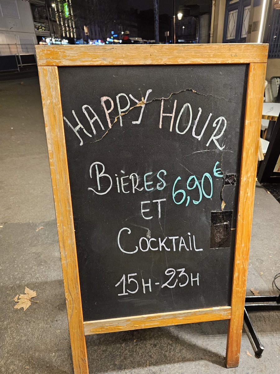 An 8 hour long Happy Hour? I like your style Paris 🍺🍸🍷
