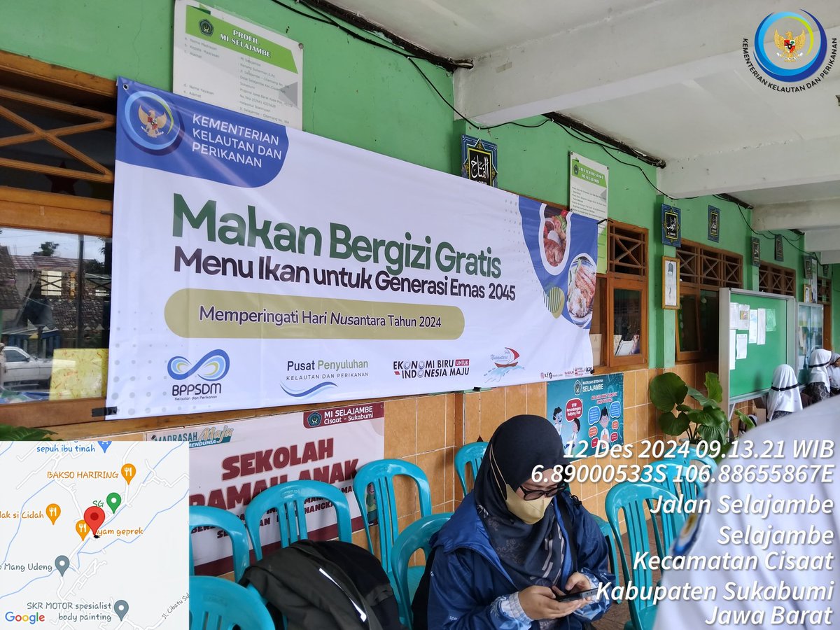 ncisriMuly's tweet photo. Kamis (12/12),  Sri Mulyani, Luhkan Kab. Sukabumi, melaporkan kegiatan Makan Bergizi Gratis dalam rangka Peringatan Hari Nusantara 2024 di Kabupaten Sukabumi #GiatLuhkanSatminkalBogor  #skbmi #Aktivitas @brpbatpp_bogor @bppsdm_kp @bppsdm_puslatkp https://t.co/ebOKgKRhfw