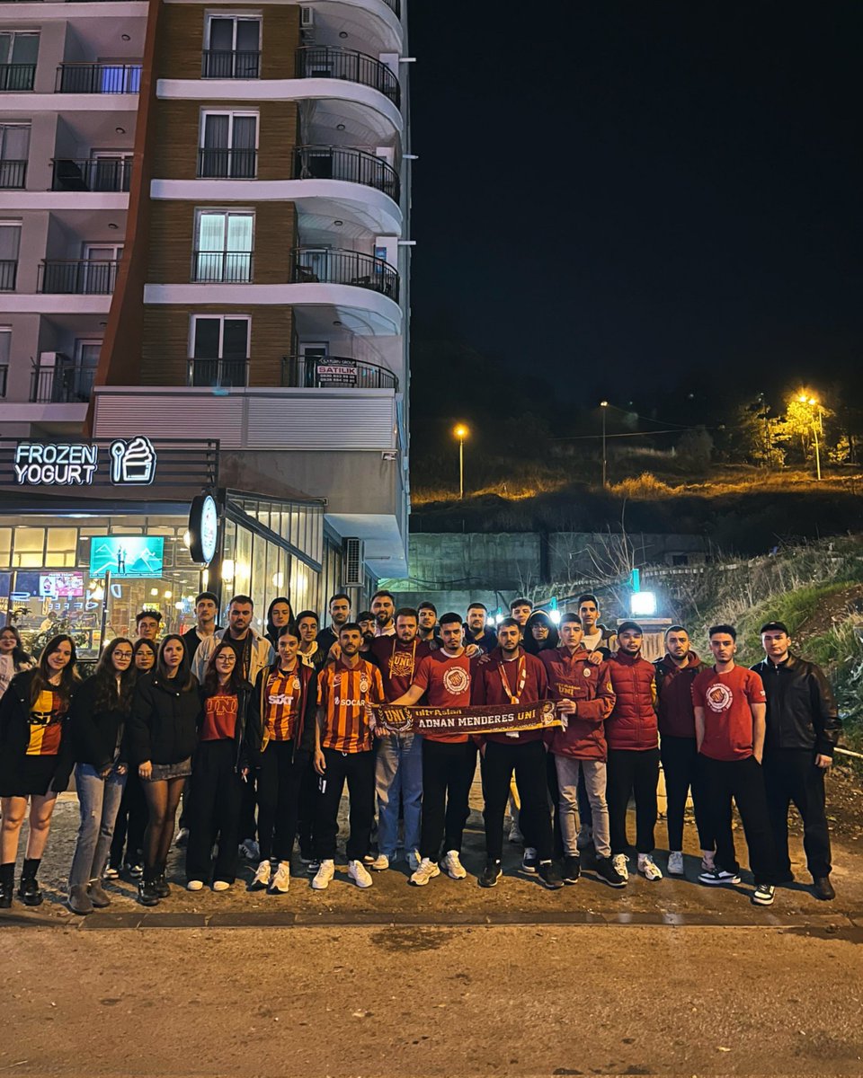 GALATASARAY'IN HEDEFİ AVRUPA'NIN TEPESİ! 

Galatasaray’ımızın UEFA Avrupa Ligi'nde Malmö ile olan maçını mekanımızda hep beraber omuz omuza izledik.

#ultrAslanUNI