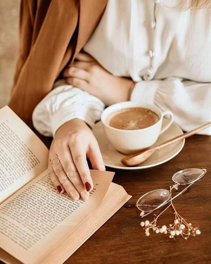 "ليست السعادة في قوة ضحكاتنا، ولا في حجم ثرائنا، ولا في طريقة عيشنا .. بل في نظرتنا للأمور من حولنا، وتقبلها برضا داخل أنفسنا ".

#العراق