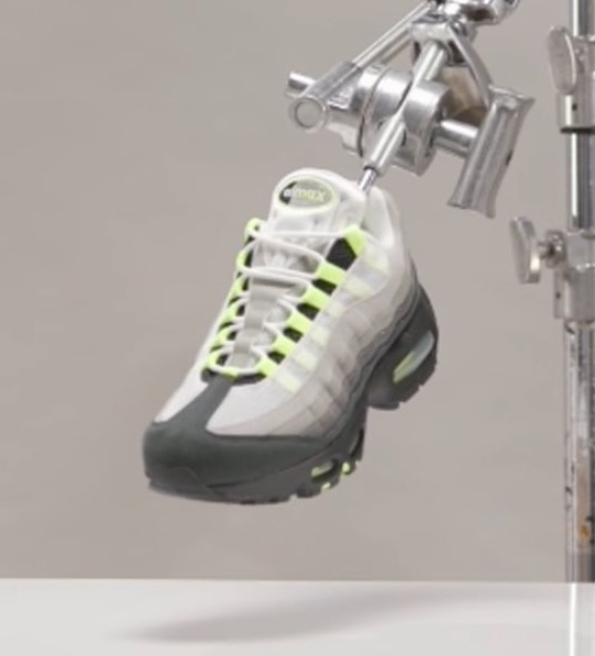 JustFreshKicks's tweet photo. Nike Air Max 95 OG "Neon" 🔋

🗓️ Summer 2025 https://t.co/5CkZ2Wcpc7