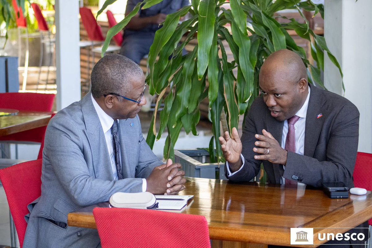 herwilgaspard's tweet photo. J’ai eu un petit-déjeuner de travail avec le Représentant de @UNESCO en Haïti, M. @ERICVOLI, pour discuter de la nécessité de mettre en place un cadre de coopération qui sera bientôt adopté au profit des jeunes et des femmes. #Haiti #UNESCO #Jeunesse #Empowerment https://t.co/sAXfqLOFTU