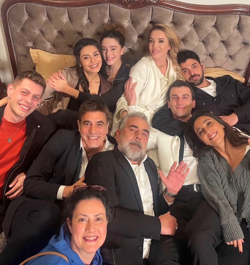 Allahım sen dizisi final olacak fankızların da rabbisin nolur yardım et😭😭