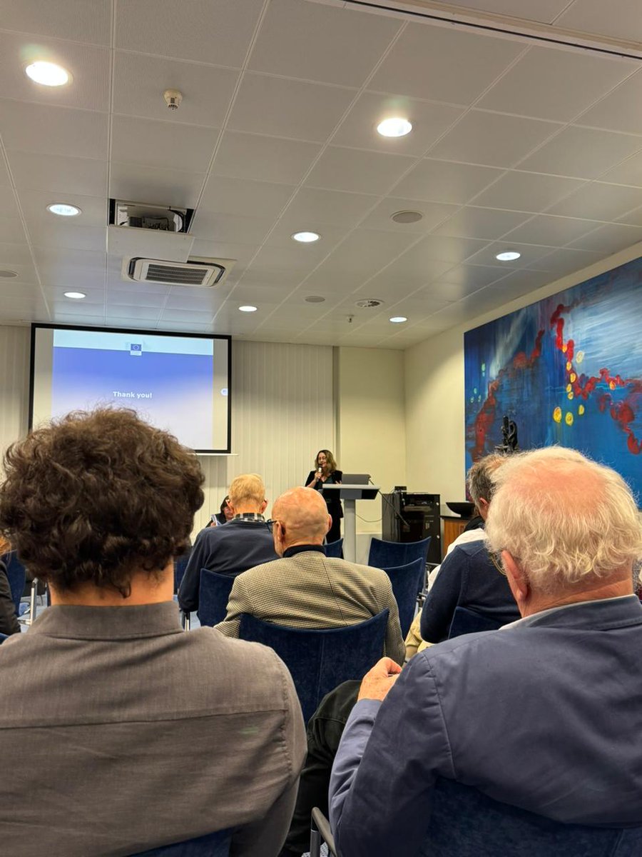 Great turnout last night for Margarida Afonso’s talk on The Apple Judgment, which she expertly decoded. 🍎 ⚖️

Seen here with our Chair, Miriam Driessen-Reilly, who moderated a lively discussion. 🎤