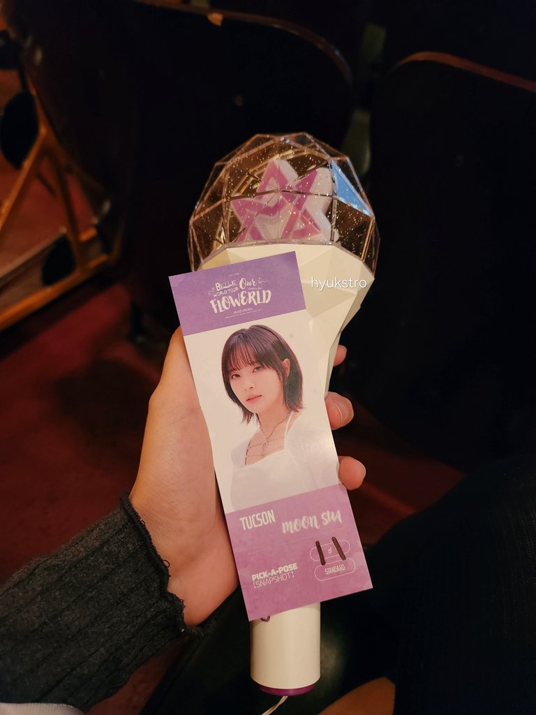 hyukstro's tweet image. my moon sua snapshot 
I was so starstruck but she was so sweet (she looked so unreal up close i immediately told her she was so pretty)
 #BILLLIEinGRANDAMERICA #billlieintucson #moonsua #snapshot @Billlieofficial