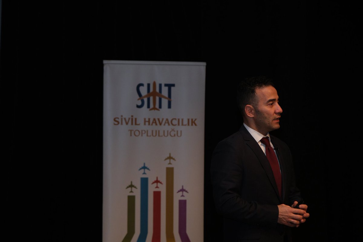 ticarethava's tweet photo. Bayrak Taşıyıcı Hava Yolu: Türk Hava Yolları Panelimizden kareler. Değerli konuğumuz İbrahim Hünkar Han Çelikhatiboğlu'na teşekkür ederiz.

#ticarethava #aviation @TurkishAirlines https://t.co/Uuzg8sIm3r