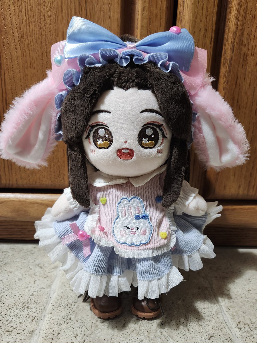 LianLian wants to show you his new bunny outfit! 🐰
#XieLian #TGCF #minidoll