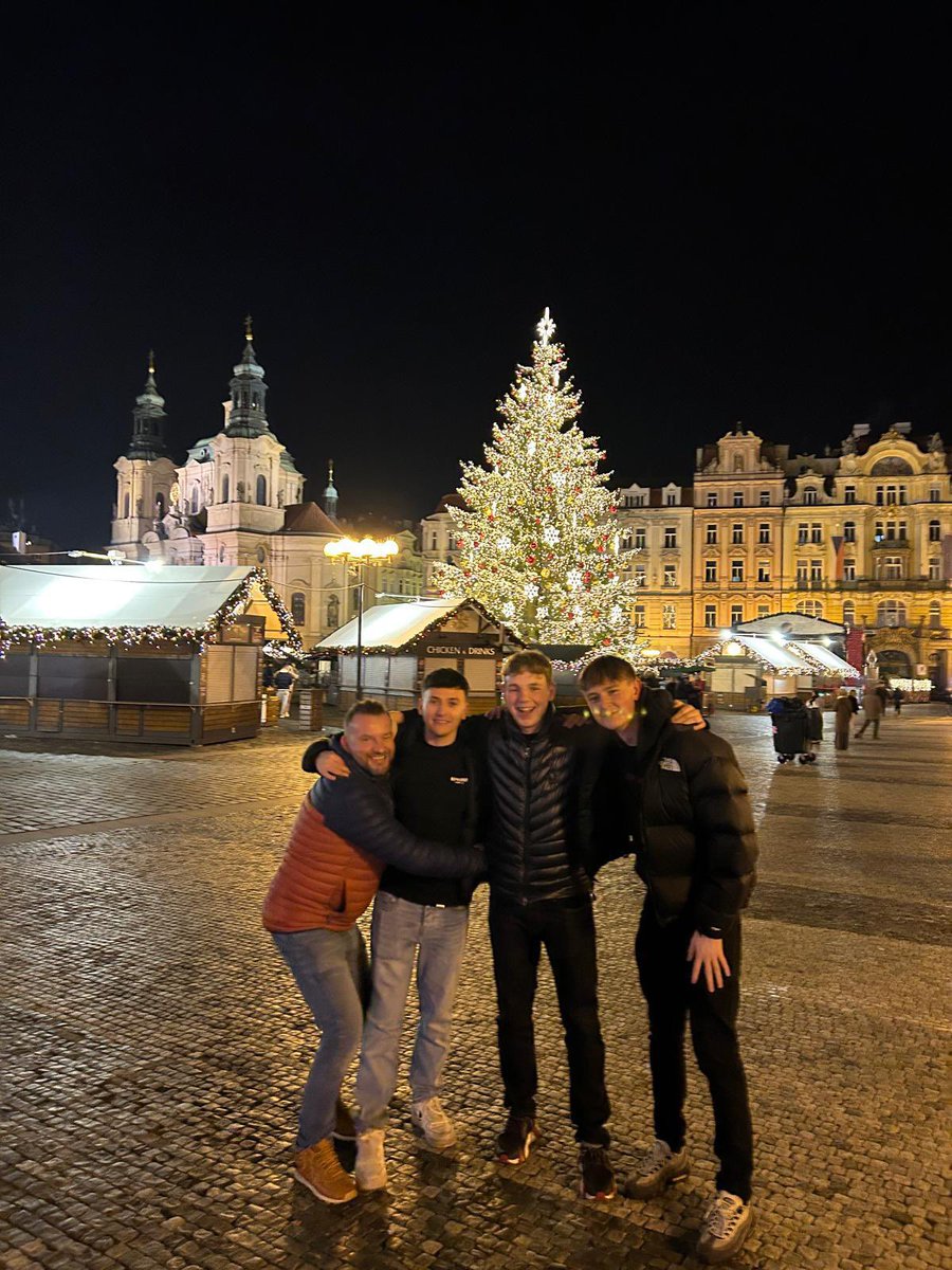 billynorton23's tweet photo. Jingle bells , Jingle bells 🎄🇾🇪🎶 https://t.co/xlJ7eNVp2s