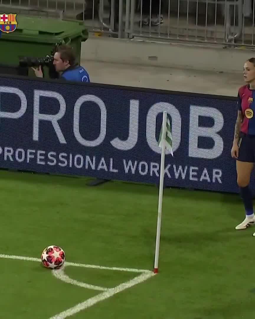 👌 Pajor with the touch to make it 2-0 for Barcelona in Sweden!Watch live for free on DAZN ▶️  #UWCLonDAZN #UWCL