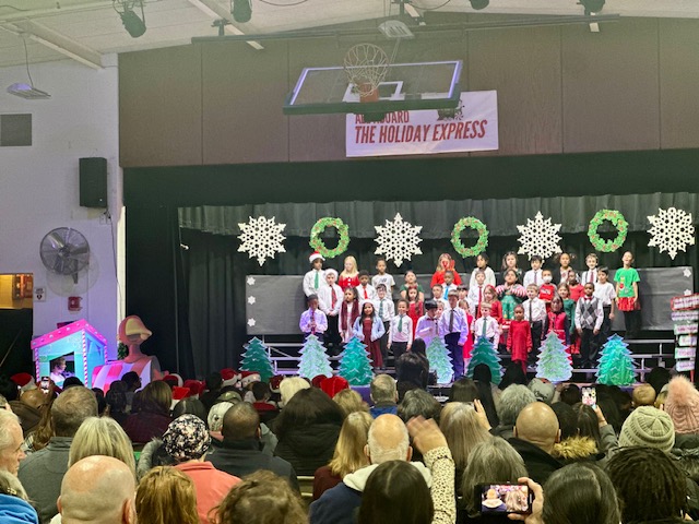 NW students had an outstanding Holiday Music Show today! Very neat to hear songs about different holiday traditions that take place this time of year! ❄️⛄️#BeEvergreen #iBelonginEvergreen