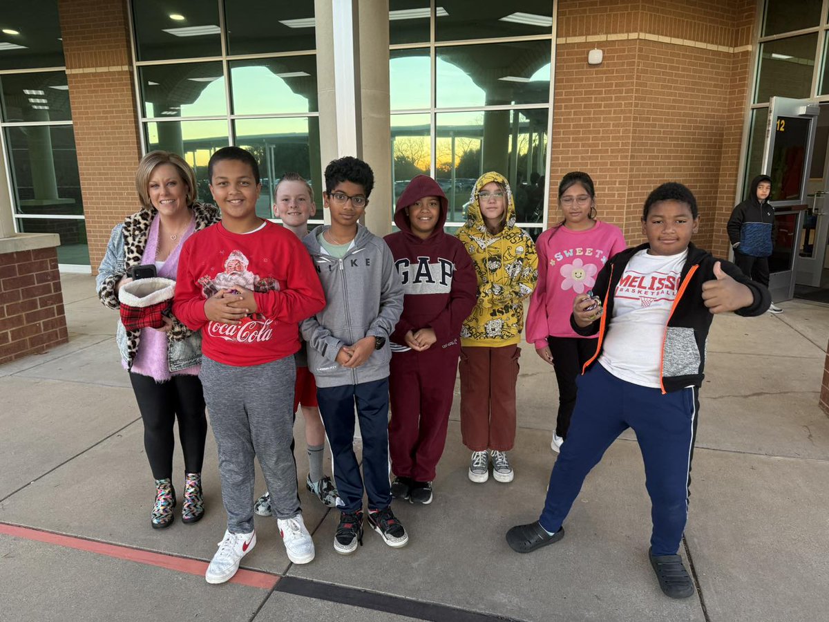 sgstapel's tweet photo. The members of One of a Kind, HME's kindness committee, have been hard at work this week encouraging our campus to participate in "12 Days of Kindness."  On Wednesday, they passed out kindness coins at carpool and around campus to help spread kind words of affirmation! #HMEproud https://t.co/mpeeTwq24P