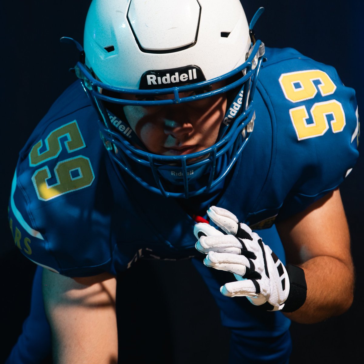 6'3 248lb 
NG/NT/DE
All Honors and AP Classes
3.73 GPA
Class of 2025
Graduating May 13th
Starting to put myself out there so I can follow my dream of Professional Football. I pride myself on hardwork and dedication and im looking to show it at the next level!