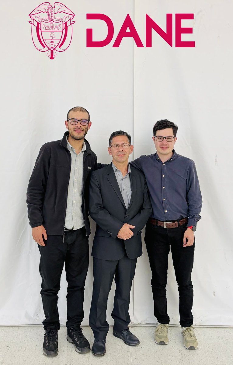 DANE_Colombia's tweet image. 🎉 ¡Conozcan al equipo de Geoinformación del DANE!🏆

Diego Rodríguez, Josué López y Yeiner Mendivelso lograron el tercer lugar en #UNDatathon2024 con su innovadora solución en turismo sostenible. 🌍💡
💪¡Gracias por su dedicación!

📌Conozcan su proyecto:
storymaps.arcgis.com/stories/eada37…