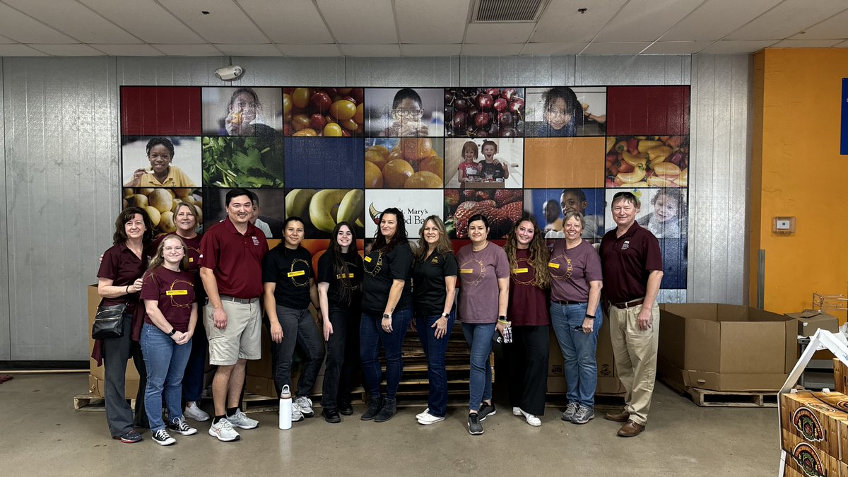 ASU_SGSUP's tweet photo. We're proud to partner with @StMarysFoodBank! 🤝 Using geospatial insights, we’re tackling food insecurity and improving resource access for Arizona communities. Learn more: https://t.co/DdWNGyysLP

#ASU #FoodInsecurity #GIS #Geography #FoodAccess #StMarysFoodBank https://t.co/PviGgsdZXO