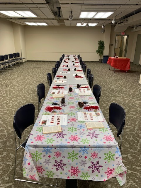 HamiltonLibrary's tweet image. Long Table Craft Event held on December 3rd at the Terryberry Branch brought in 18 #crafters including Jaclyn and Pam! All had a jolly ol' time creating different festive #decor to display.
Stay tuned to hpl.ca/guide for more sessions coming in January and February!