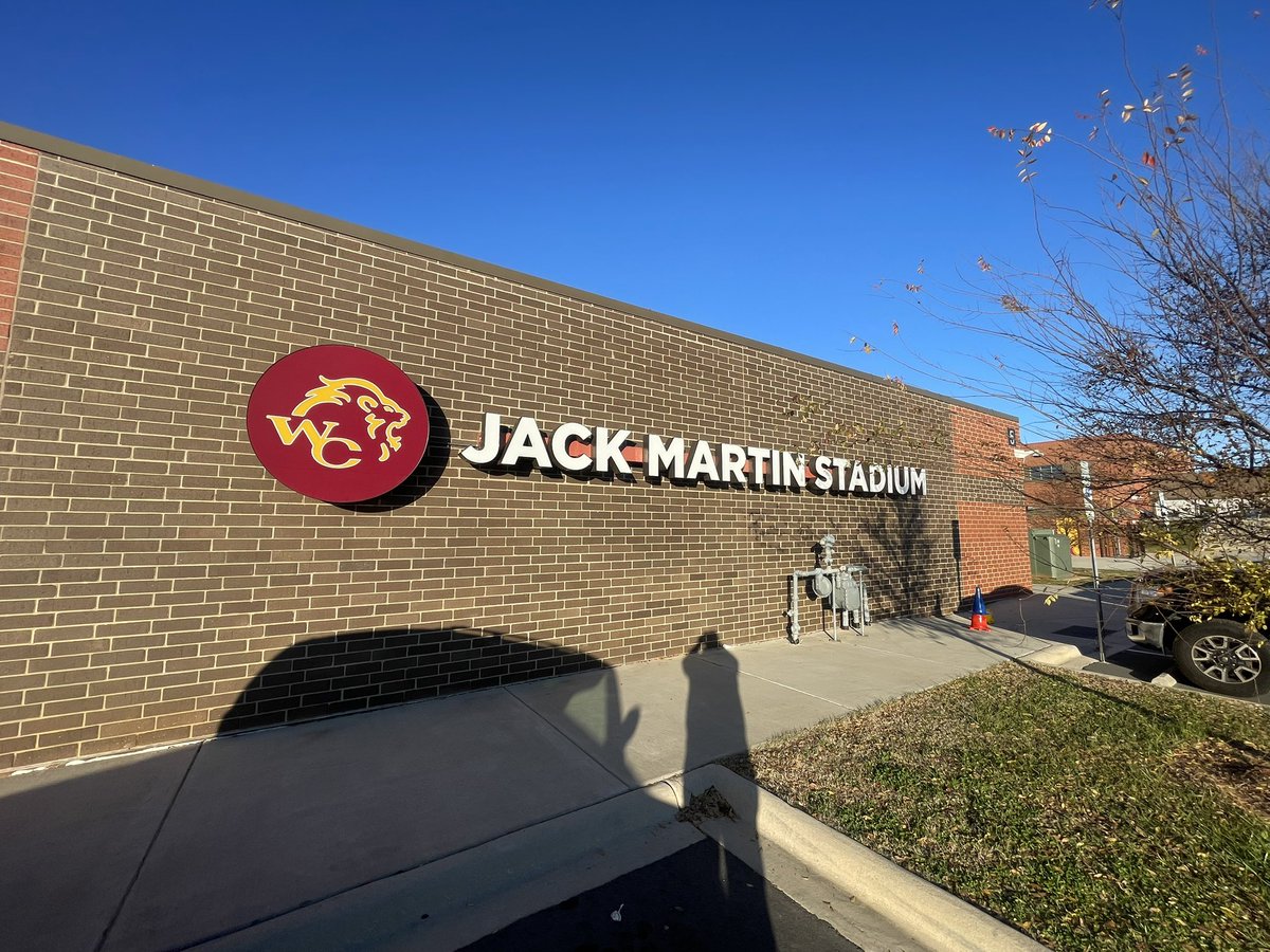 CoachMcRae77's tweet photo. Back in the 704!!!!
#AllenFB https://t.co/6PceX959T6