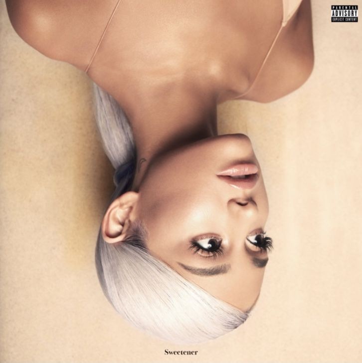 buteraposyy's tweet photo. RÁPIDO! primeira música do sweetener que veio na cabeça, sem mentir https://t.co/EUEa4XbrjD
