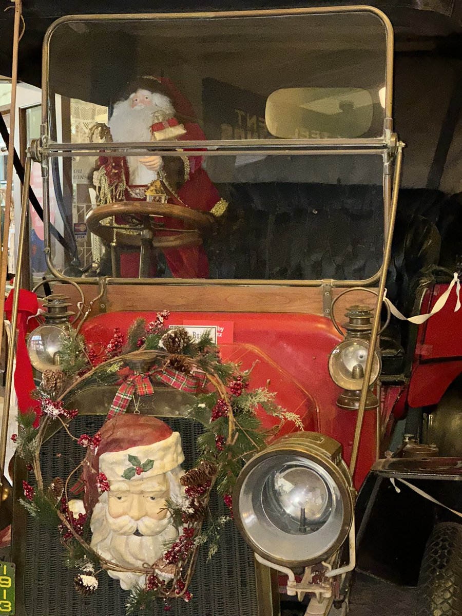 FSMuseumHistory's tweet photo. See you at Christmas Open House this Saturday 12/14 from 12-2! 🎄
🎟️ Free admission for all! 
☕️ Hot chocolate or hot cider
🍪Cookies
🎅 children’s activities and 📖 story time
🎭 Victorian-era reenactors
🎄Hunt’s Dept  Store animatronic dolls
🎁 Lot’s of Christmas fun! https://t.co/d4ZAfY4bOC