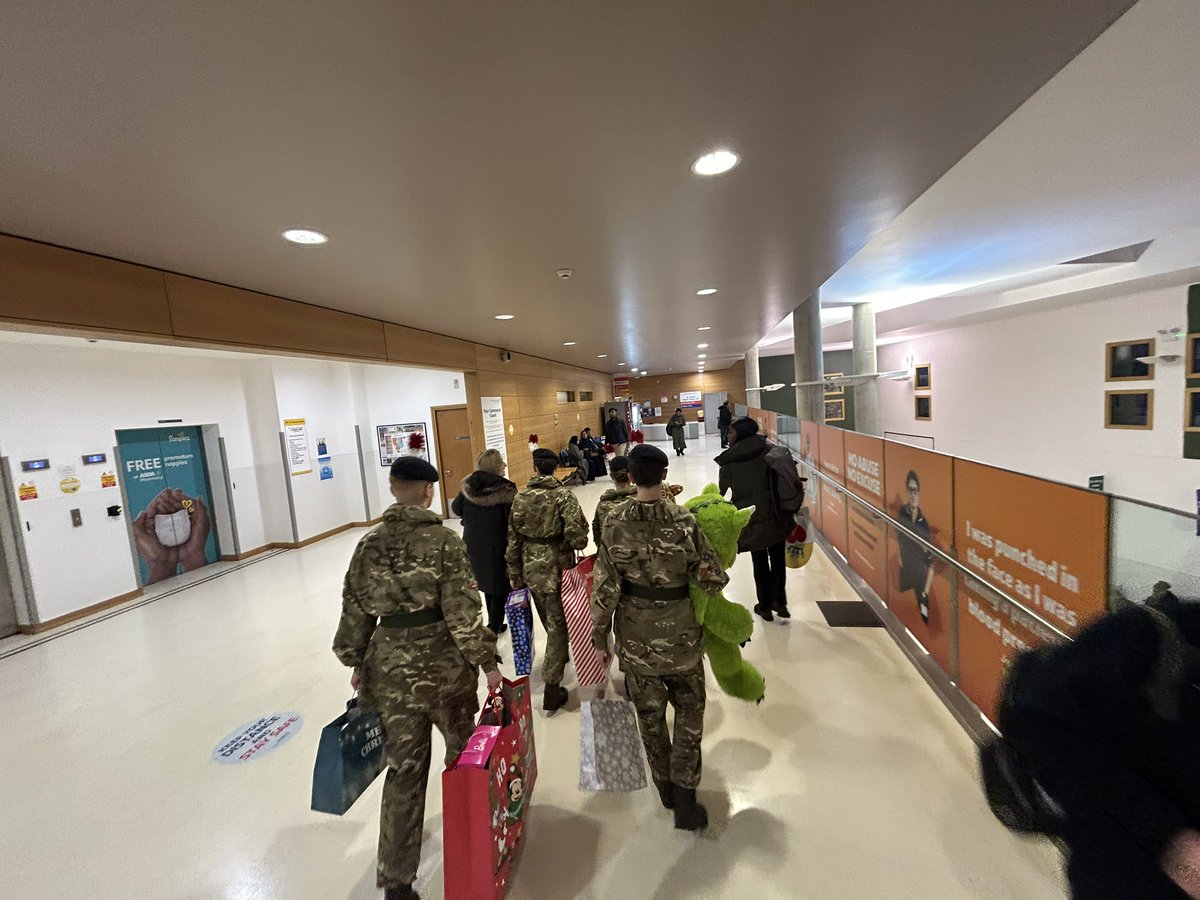 CsmThorne4coy's tweet photo. 45 Det donating Christmas presents for the children that are staying at Queens Hospital over the festive period
Staff was amazing and very grateful for what the cadets have done. 
@ACF_NELondon https://t.co/ulsUeIY58q