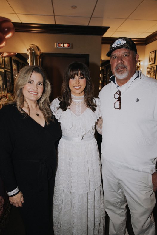 LangleyEll3's tweet image. 