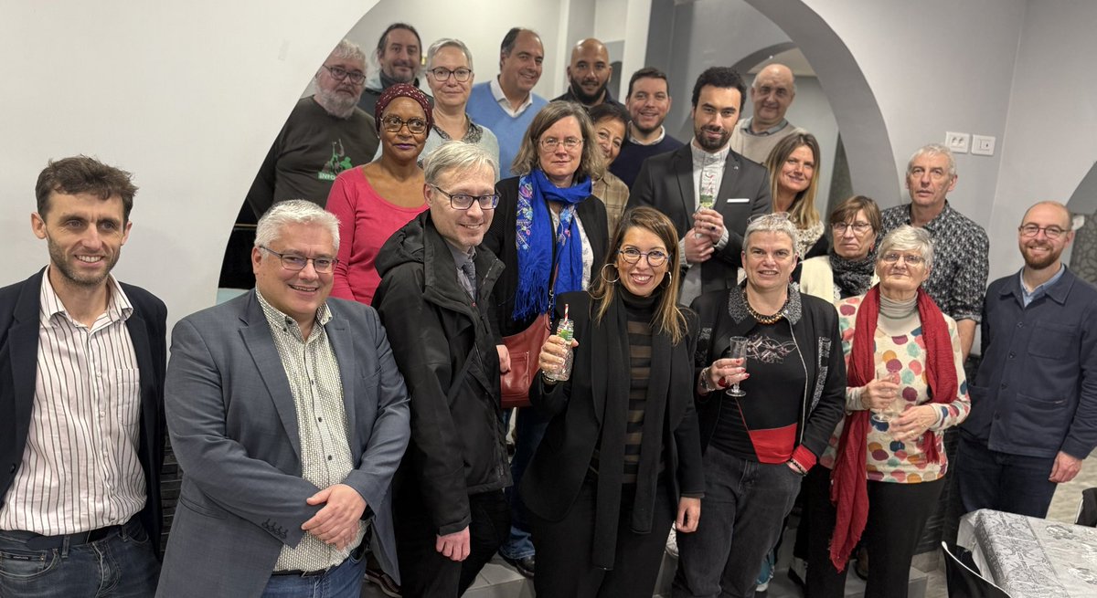 Ce soir, avec les amis de <a href="/NousSommesMassy/">Nous Sommes Massy</a> , nous pensions pouvoir trinquer pour la nomination d’un.e premier.e ministre du #NFP .

Mais ce n’est apparemment pas pour aujourd’hui…

#Massy