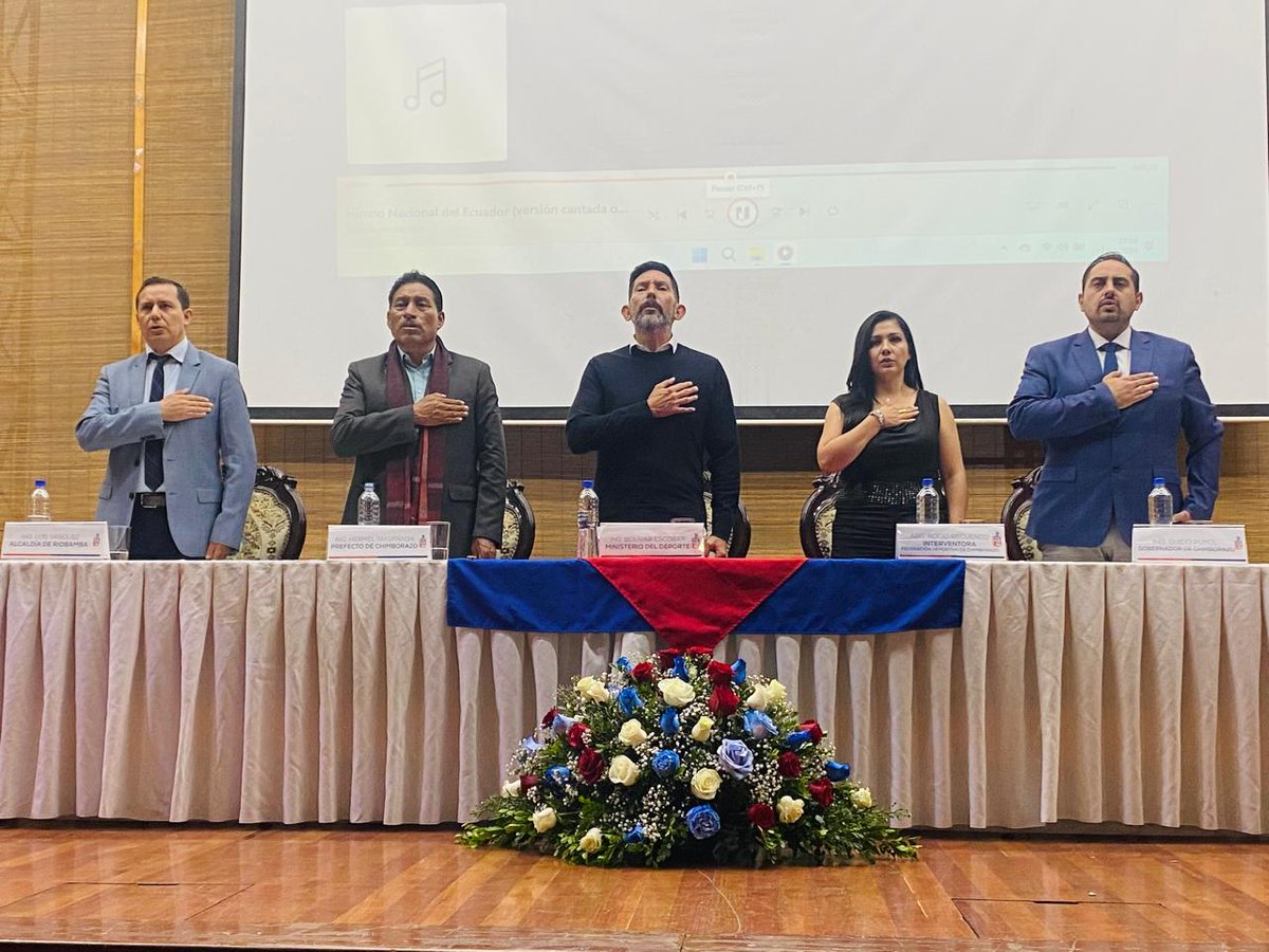 GoberChimborazo's tweet photo. El Gobernador @GuidoPuyol Intendente y Jefa Política participaron de la conmemoración por los 100 años de vida de la #FDCH 
🥇En esta actividad se reconoció a los mejores deportistas y entrenadores del año, se entregaron incentivos económicos y becas.

#ElNuevoEcuadorResuelve https://t.co/BtfqH4XF5s