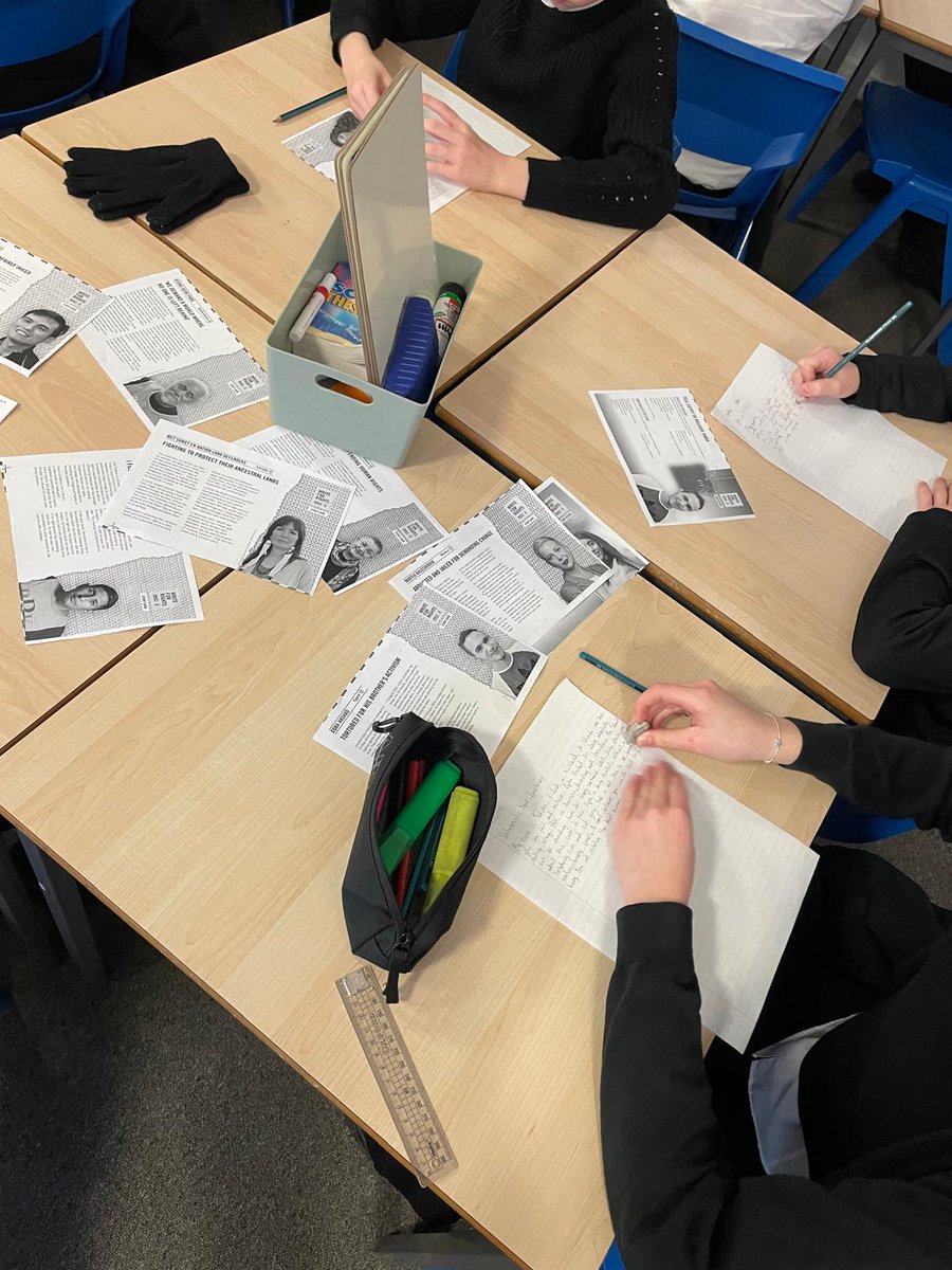 Park Mains English Department tweet media