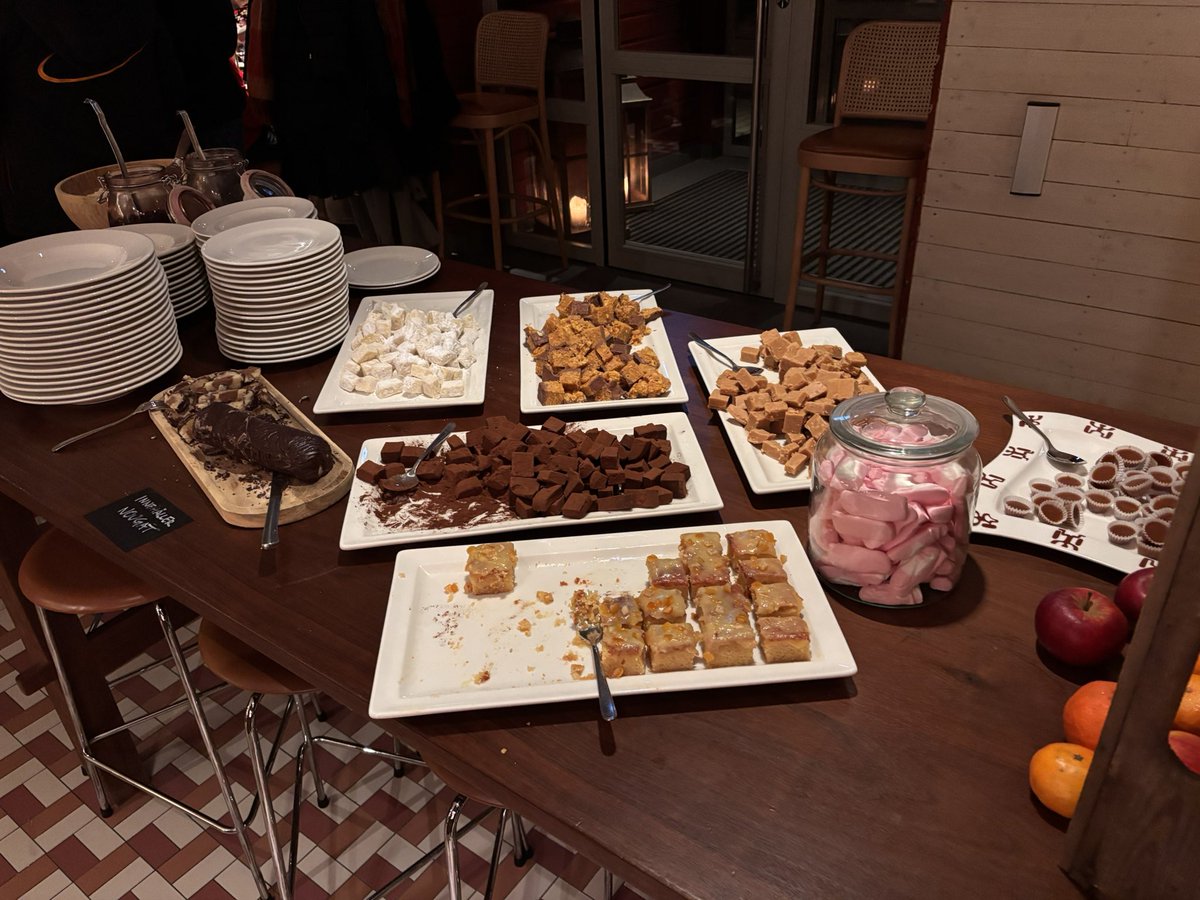 Professor Pingosaurus tweet media