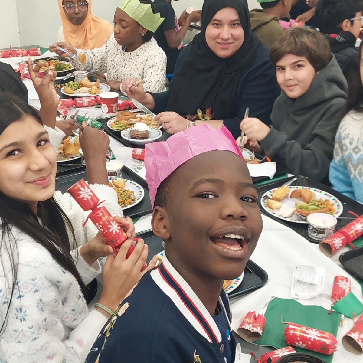 BrookfieldsPri1's tweet photo. What an amazing day at school today: filled with fun, laughter, food, and some questionable cracker jokes. #teambrookfields #WeAreCreate https://t.co/IvPAQYCluz