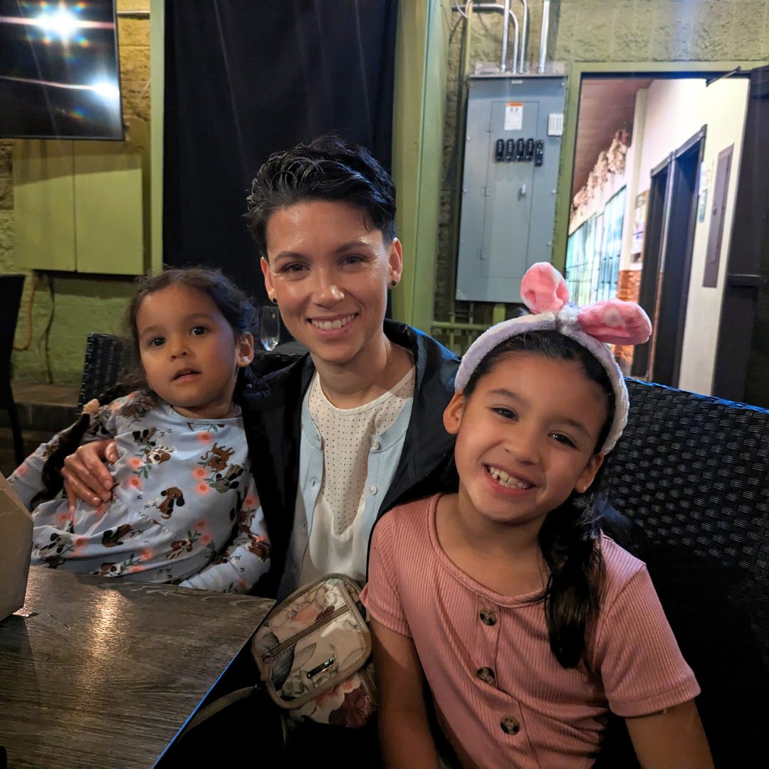 StanfordEMED's tweet image. Meet @StanfordEMED #EMresident Erica Silva, MD who thrives on top-tier training, equitable care, exploring the Cantor Art Museum, and embracing family time, creativity, and an ever-growing list of unique hobbies!
#StanfordEMresidency
#EmergencyMedicine
#EMontheFarm