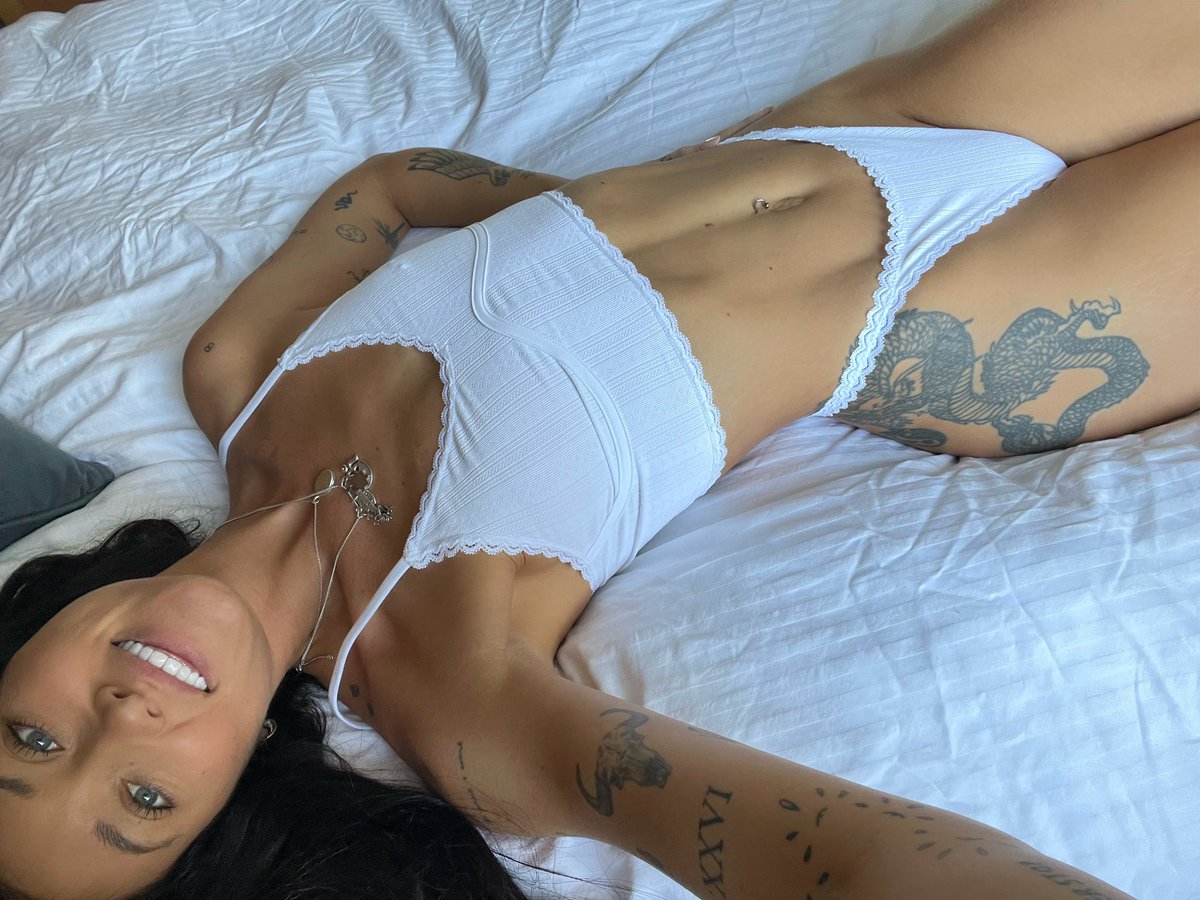 Jozy Blows tweet media