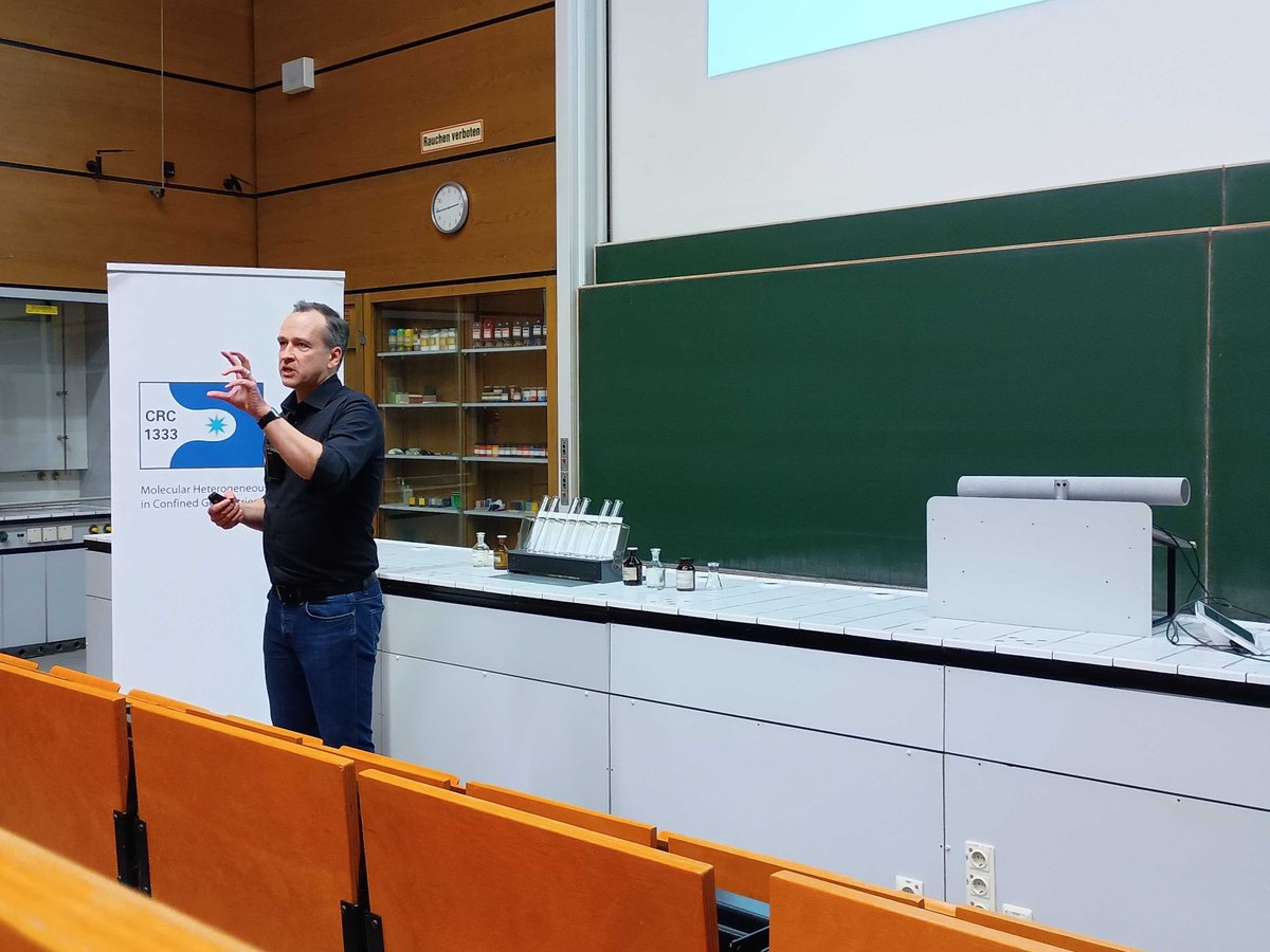 CRC1333 (@crc1333) on Twitter photo Great talk on “#NanoporousMaterials for #Catalysis and Energy Applications” by Prof. <a href="/arnethomas/">arne thomas</a> yesterday during our last #CRC1333 Colloquium before the Xmas break! Thank you for visiting us in Stuttgart and for sharing your expertise with our CRC members!
#sfb1333 Great talk on “#NanoporousMaterials for #Catalysis and Energy Applications” by Prof. <a href="/arnethomas/">arne thomas</a> yesterday during our last #CRC1333 Colloquium before the Xmas break! Thank you for visiting us in Stuttgart and for sharing your expertise with our CRC members!
#sfb1333