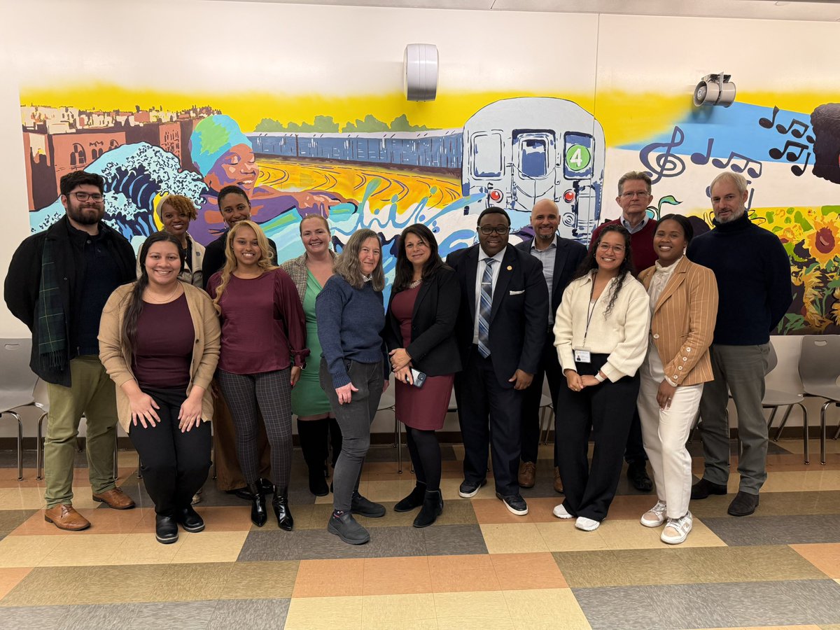 UNHNY (@unhny) on Twitter photo UNH staff, board members, alongside <a href="/BronxWorks/">BronxWorks</a> & <a href="/EastSideHouse33/">East Side House</a> visited <a href="/NewSettlementNY/">New Settlement</a> today to learn more about their great work in the Bronx! UNH staff, board members, alongside <a href="/BronxWorks/">BronxWorks</a> & <a href="/EastSideHouse33/">East Side House</a> visited <a href="/NewSettlementNY/">New Settlement</a> today to learn more about their great work in the Bronx!