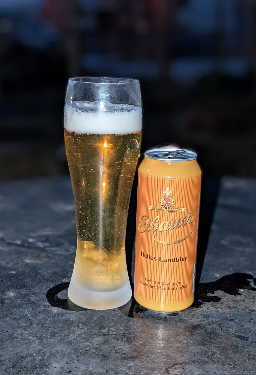 CBCO_Podcast's tweet photo. Day 12 @costco #BiergartenCollection #BeerAdventCalendar w/ #Eibauer #Helles #Landbier, 4.1%. R: Sharp hop forward crisp bite w/ rugged natural finish , 3.75/5🌟. A solid drinker!

#GermanBeer #christmasbeer #craftbeer #xmasbeer #beermas https://t.co/LgSQjv6Uii