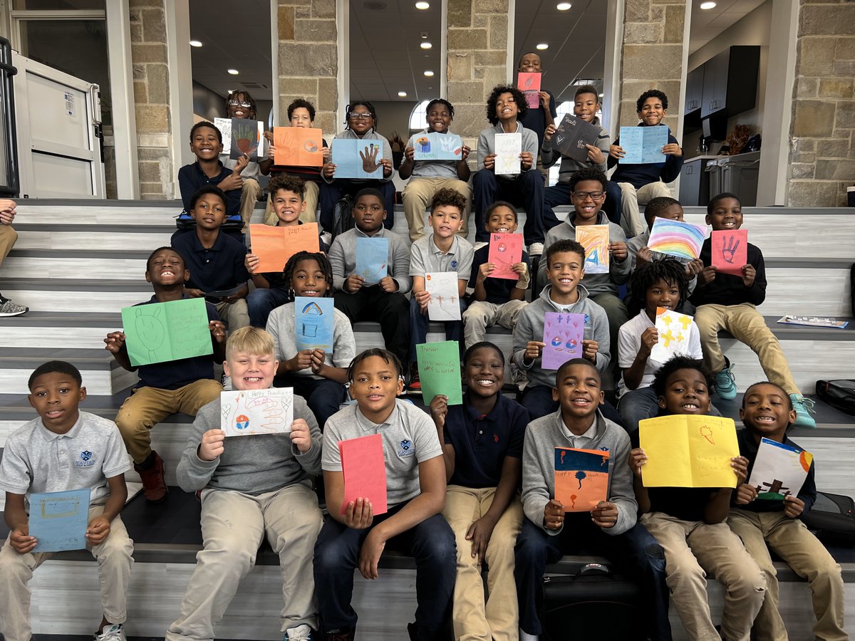 CincinnatiBHGH's tweet photo. Our Xavier Boys Hope Outreach Academy's 4th and 5th graders created heartfelt cards to share with those in need of a caring message. The students filled their cards with messages of appreciation, kindness, and love. It's a great reminder of the power of gratitude and kindness. https://t.co/TsmIu7NfIB